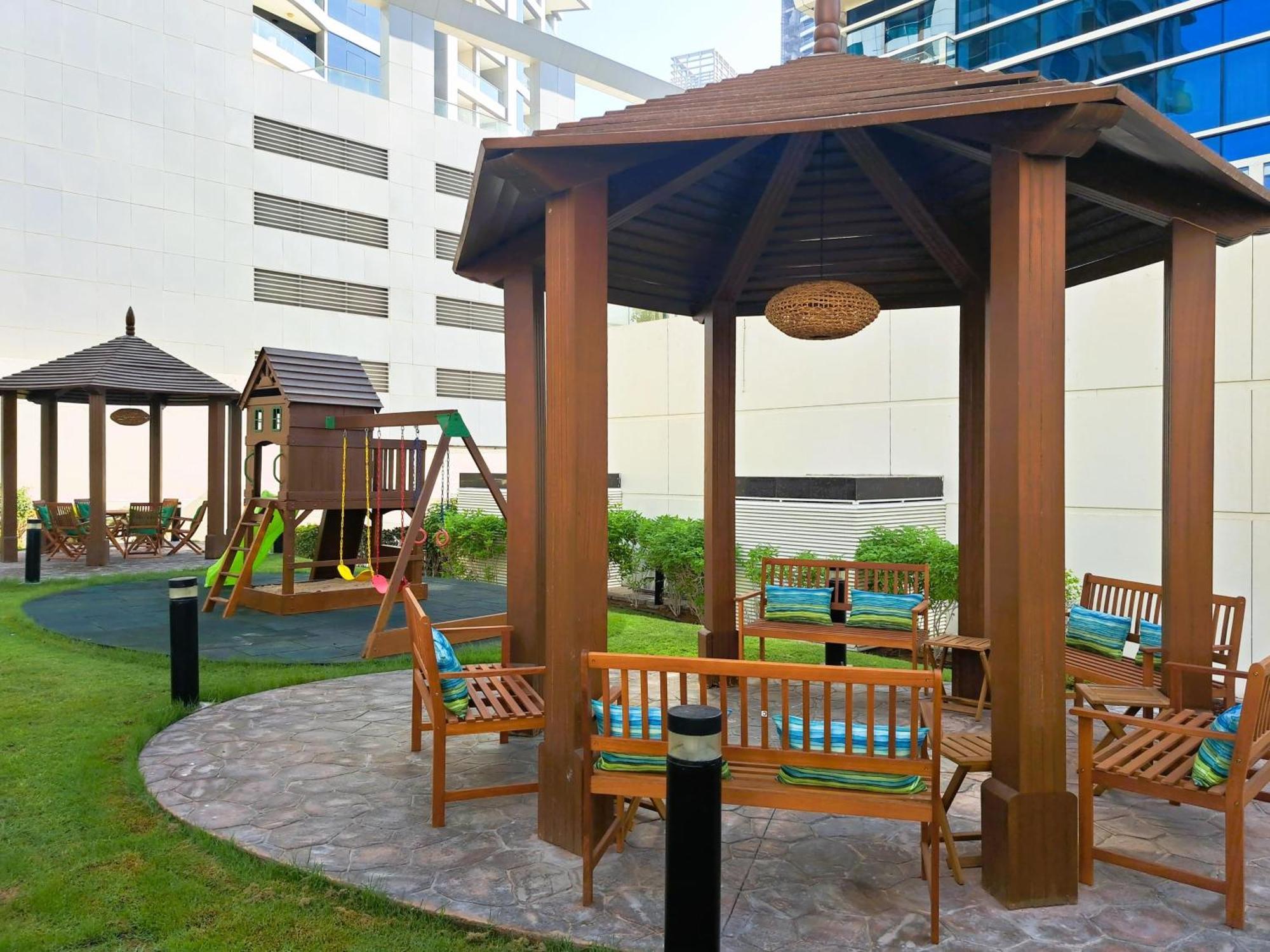 Barcelo Residences Dubai Marina מראה חיצוני תמונה