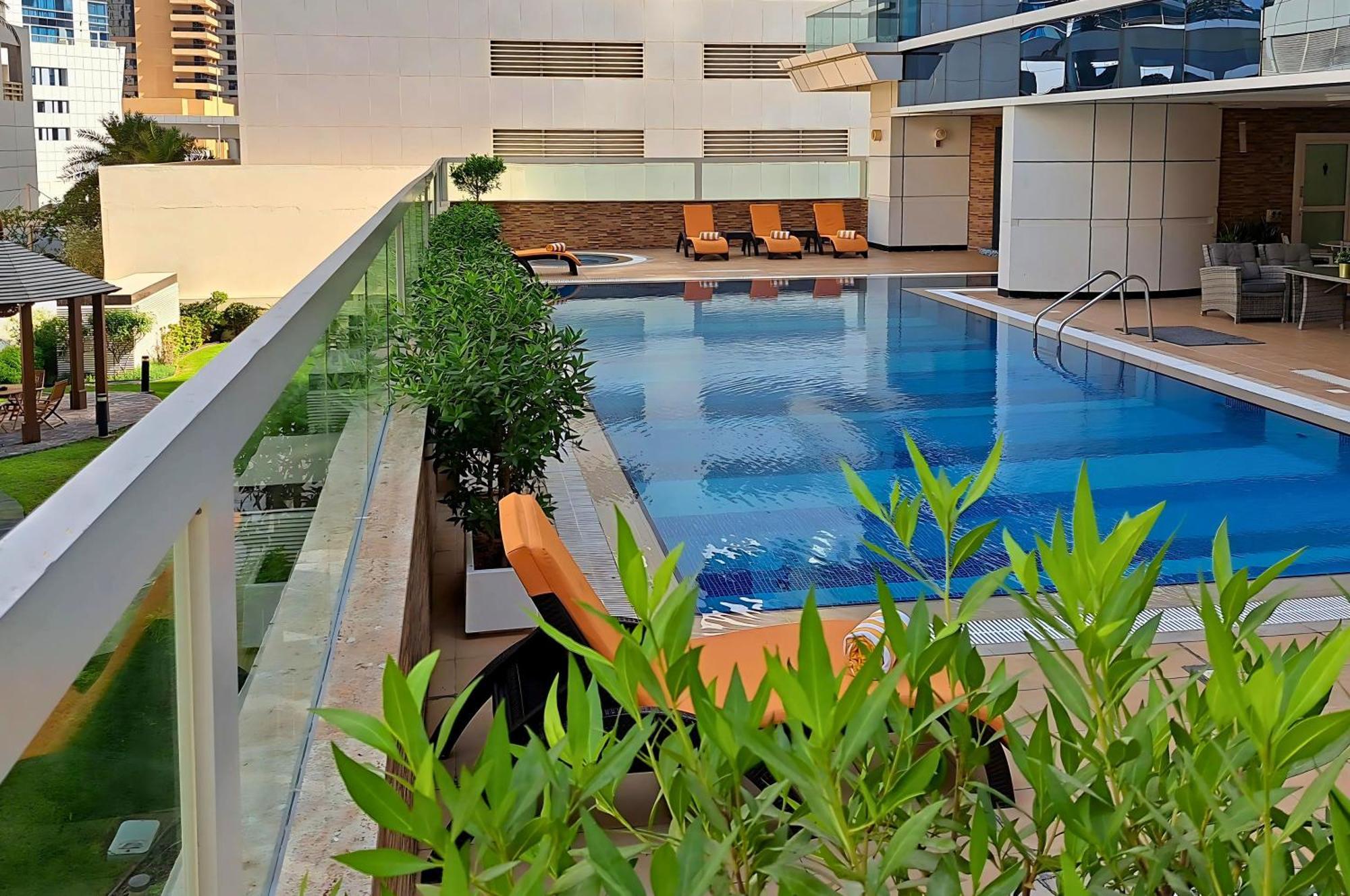 Barcelo Residences Dubai Marina מראה חיצוני תמונה